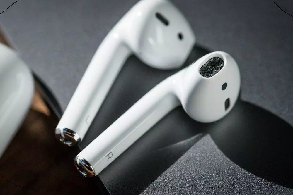 Для AirPods вышло обновление ПО. Что нового?